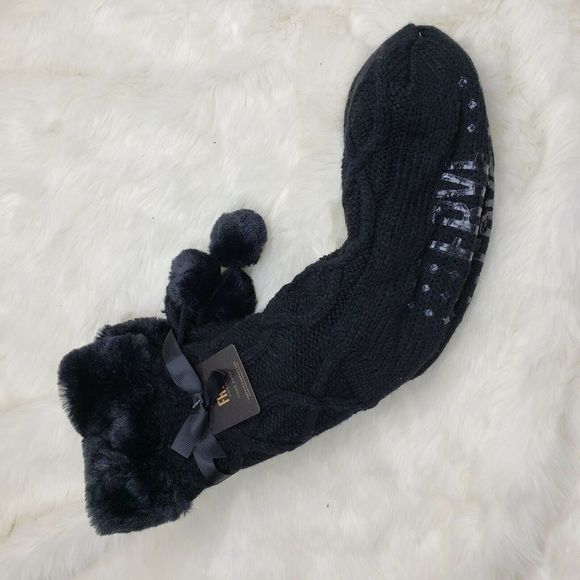 Frye NWT Fuzzy Pom Pom Cable Knit Home Sock - Picture 2 of 7